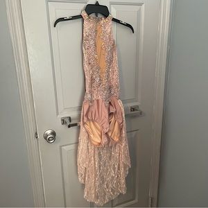 Light Pink Glamour Dance Costume size Medium Adult Lots of detail